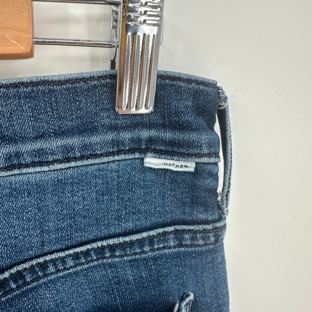 MOTHER The Weekender Fray Jeans Blue Flare Raw Hem Size 31 Going the Extra Mile - Picture 9 of 9